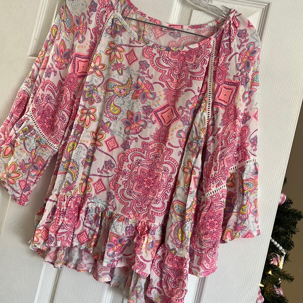 Justice girls top . in good condition. XL